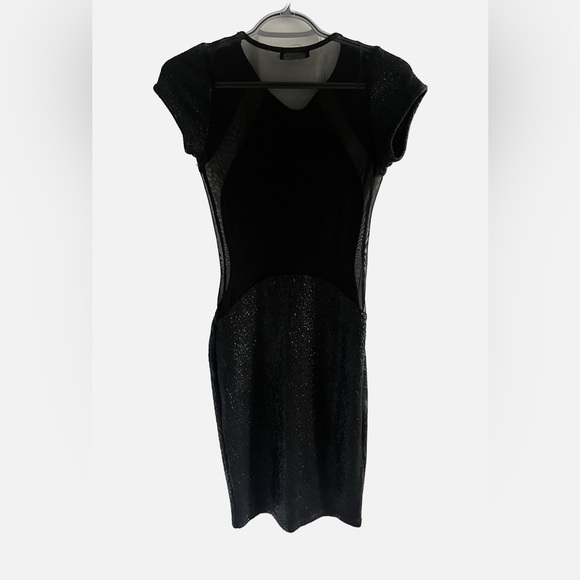 Dress with sheer cut outs. - Picture 2 of 4